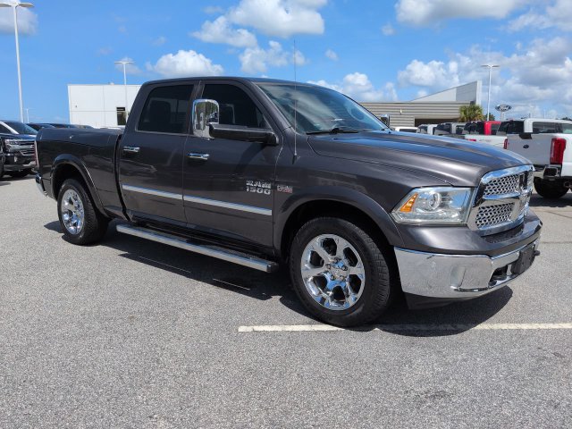 Used 2015 RAM 1500 Laramie w/ Convenience Group AWD/4WD image 2