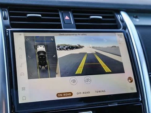 New 2025 Land Rover Discovery Dynamic SE image 26