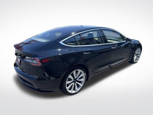 Used 2018 Tesla Model 3 Mid Range RWD image 3