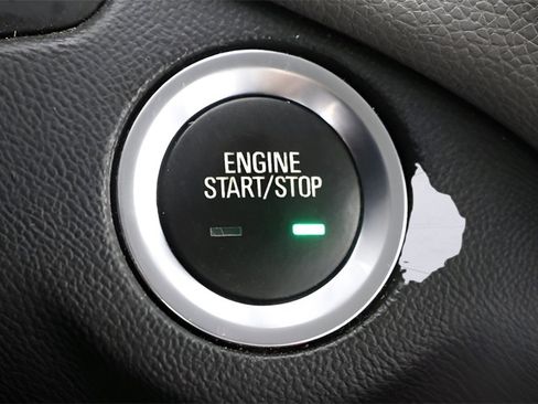 Used 2020 Chevrolet Equinox LT image 27