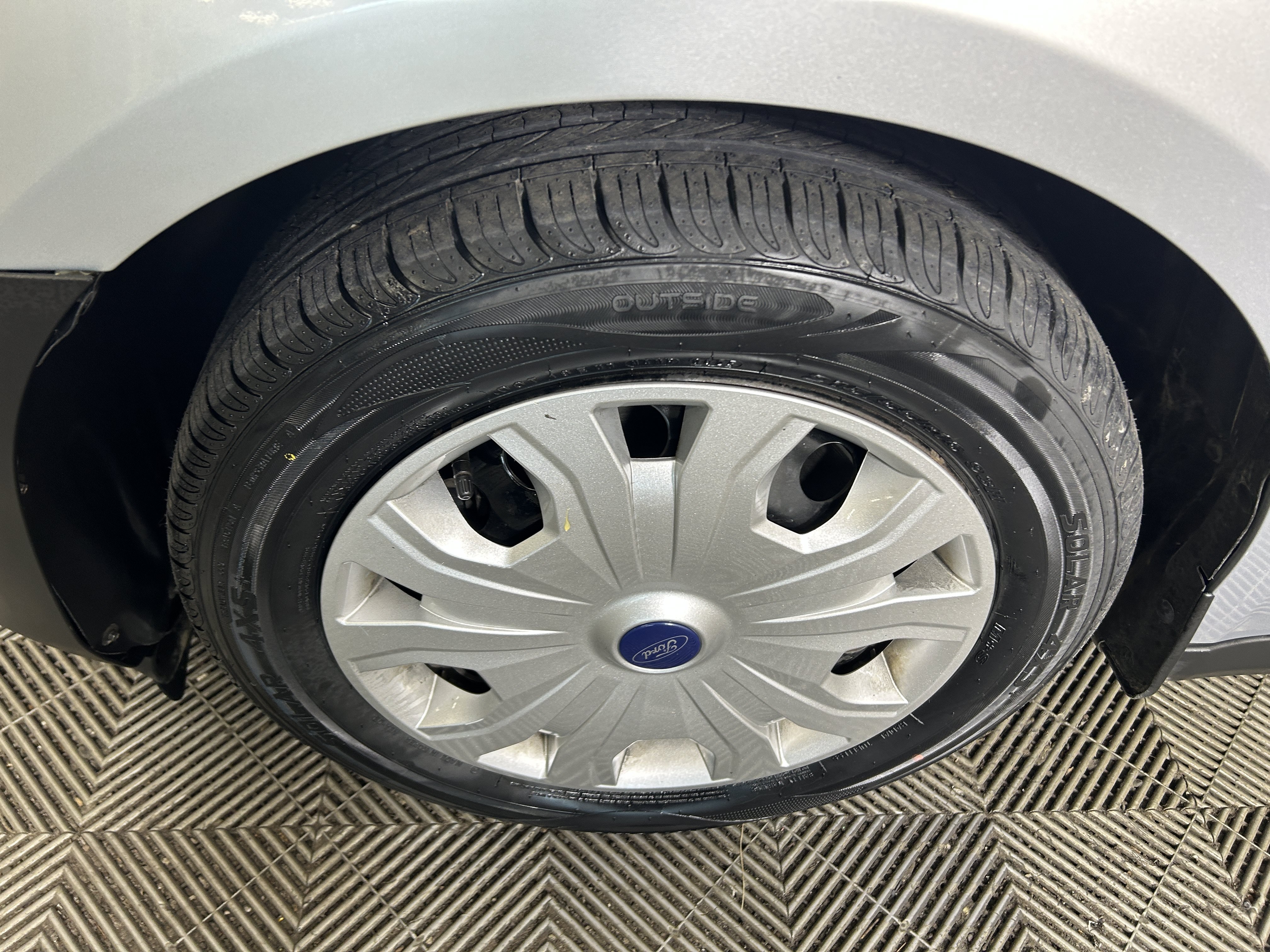 Used 2020 Ford Transit Connect XL FWD image 9