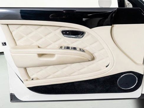 Used 2016 Bentley Mulsanne Speed image 42