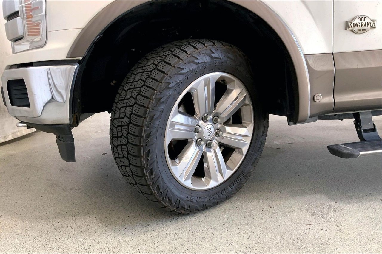 Used 2018 Ford F150 King Ranch w/ Equipment Group 601A Luxury AWD/4WD image 20