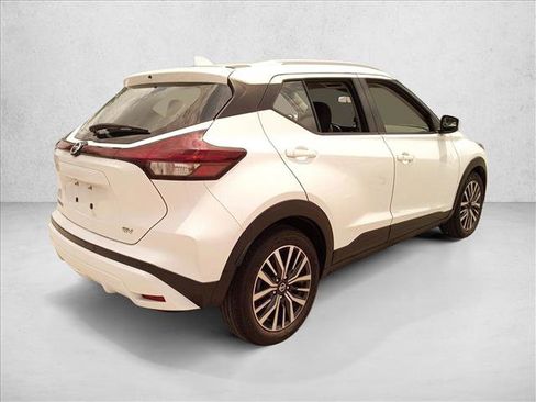 Used 2021 Nissan Kicks SV FWD image 5