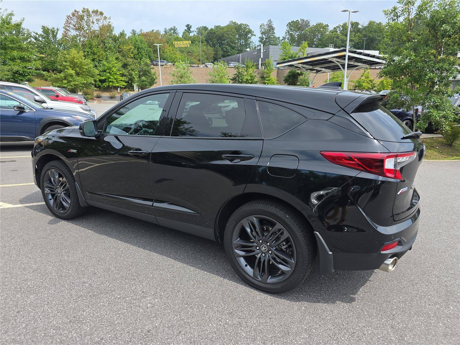 Used 2023 Acura RDX w/ Advance Package AWD/4WD image 5