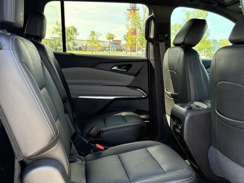 Used 2024 Chevrolet Traverse LT w/ Enhanced Driving Package AWD/4WD image 16