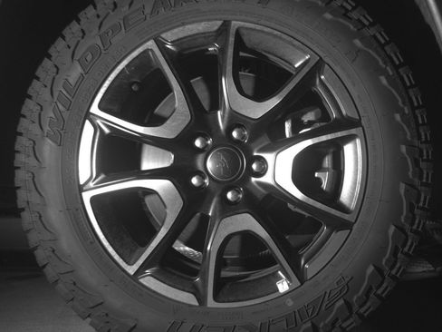 Used 2025 Jeep Compass Trailhawk AWD/4WD image 13