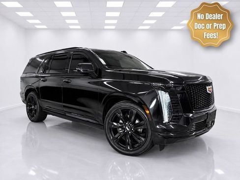 Used 2025 Cadillac Escalade ESV Sport Platinum AWD/4WD image 1