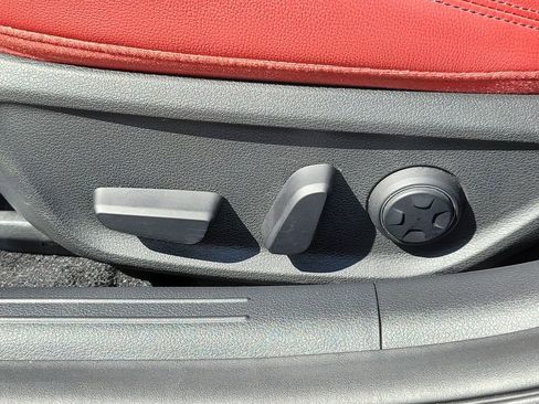 Used 2023 Genesis G70 2.0T w/ Sport Prestige Package RWD image 27