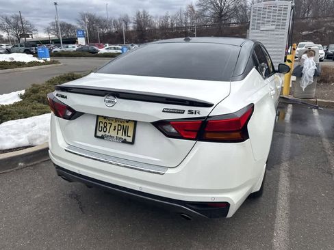 Used 2022 Nissan Altima 2.5 SR w/ Midnight Edition Package image 5