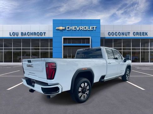 Used 2024 GMC Sierra 3500 Denali w/ Denali Reserve Package AWD/4WD image 8