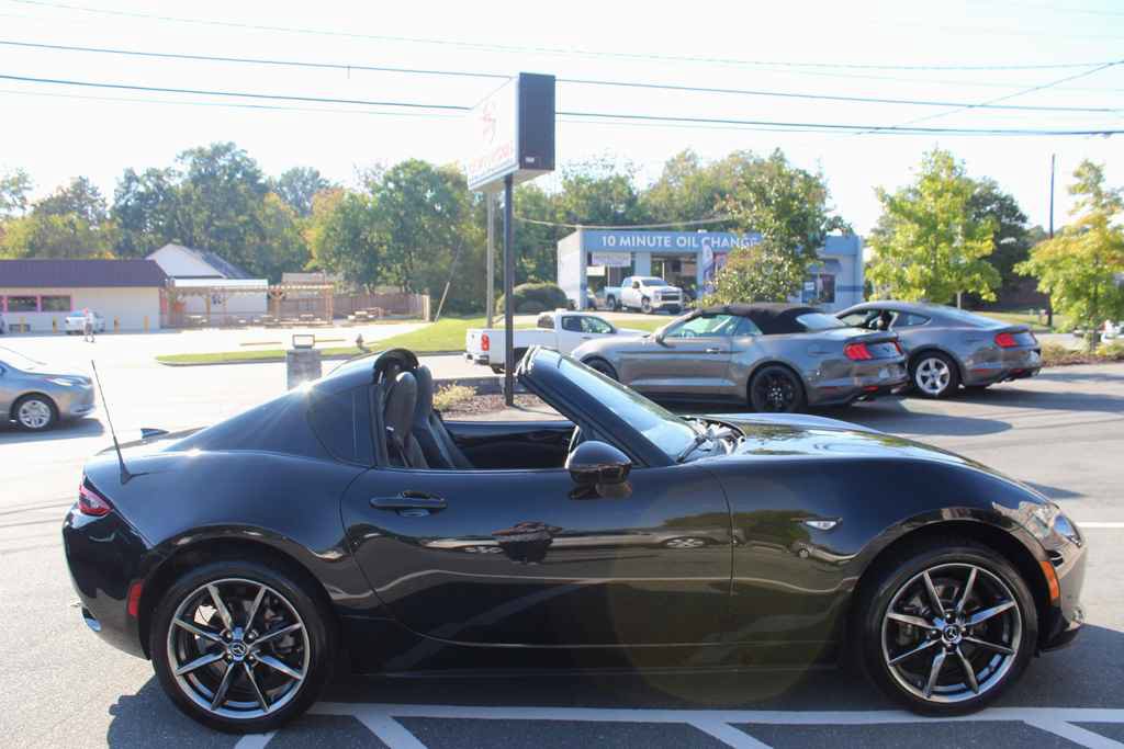 Used 2020 MAZDA MX-5 Miata RF Grand Touring RWD image 5