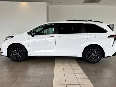 Certified 2024 Toyota Sienna XSE w/ XSE Premium Package AWD/4WD image 7