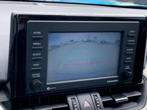 Used 2021 Toyota RAV4 XLE Premium FWD image 28