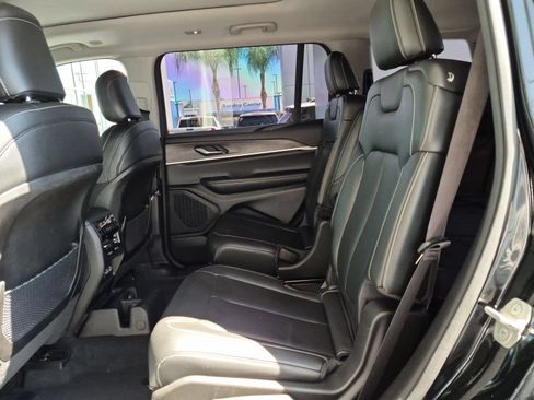 Used 2023 Jeep Grand Cherokee L Limited RWD image 25