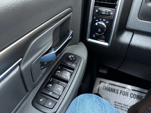 Used 2018 RAM 3500 SLT image 17