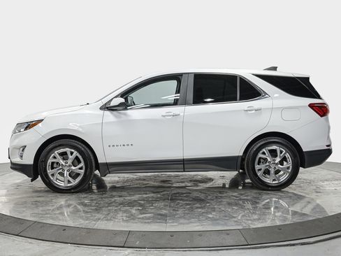 Used 2021 Chevrolet Equinox LT image 2