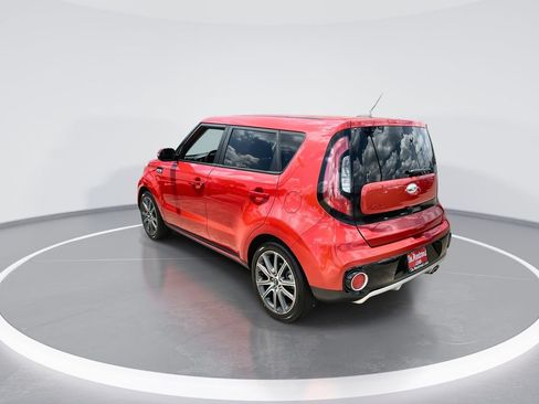 Used 2018 Kia Soul ! FWD image 6