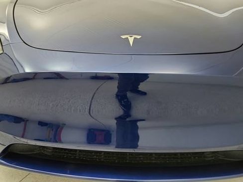 Used 2025 Tesla Model Y Long Range RWD image 39