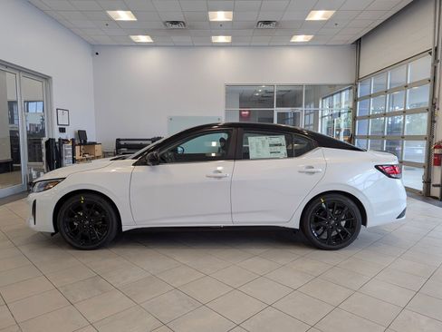 New 2025 Nissan Sentra SR w/ SR Premium Package image 6