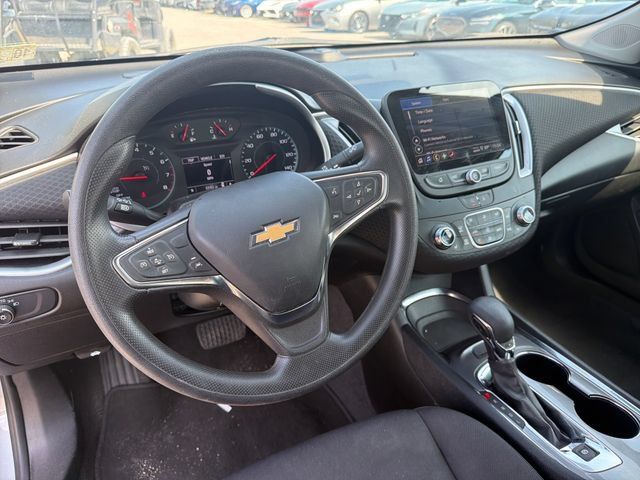 Used 2023 Chevrolet Malibu LT FWD image 13