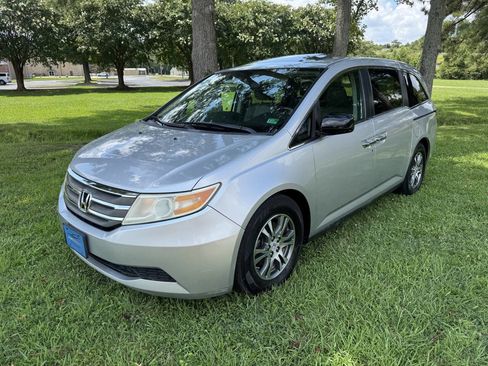 Used 2013 Honda Odyssey EX-L image 3