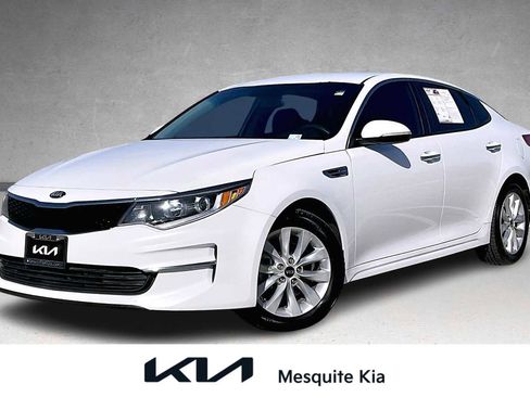 Used 2018 Kia Optima LX w/ Convenience Package image 1