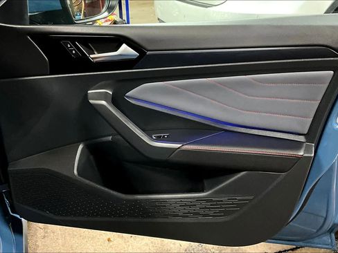 Used 2025 Volkswagen Jetta GLI Autobahn image 21