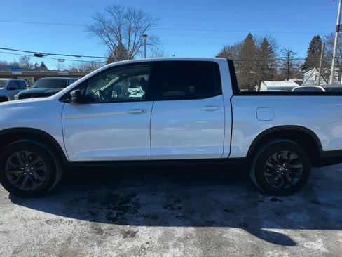 Used 2023 Honda Ridgeline Sport image 5