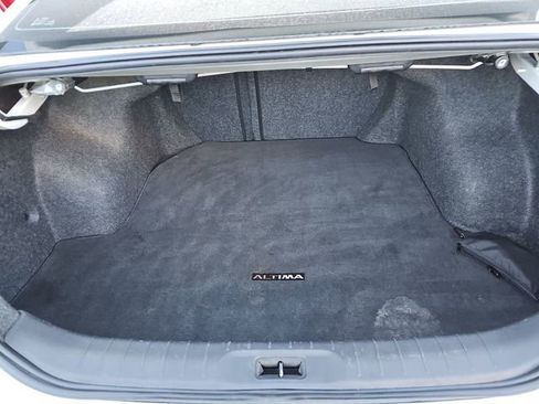 Used 2020 Nissan Altima 2.5 SR w/ Premium Package FWD image 16