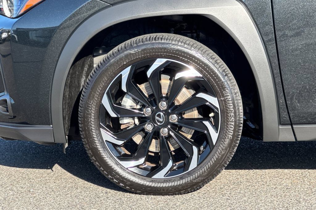 Used 2024 Lexus UX 250h FWD image 32