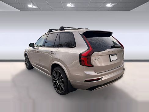 New 2026 Volvo XC90 B6 Ultra w/ Lounge Package image 3