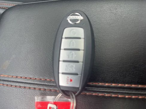 Used 2023 Nissan Sentra SR w/ SR Premium Package image 21