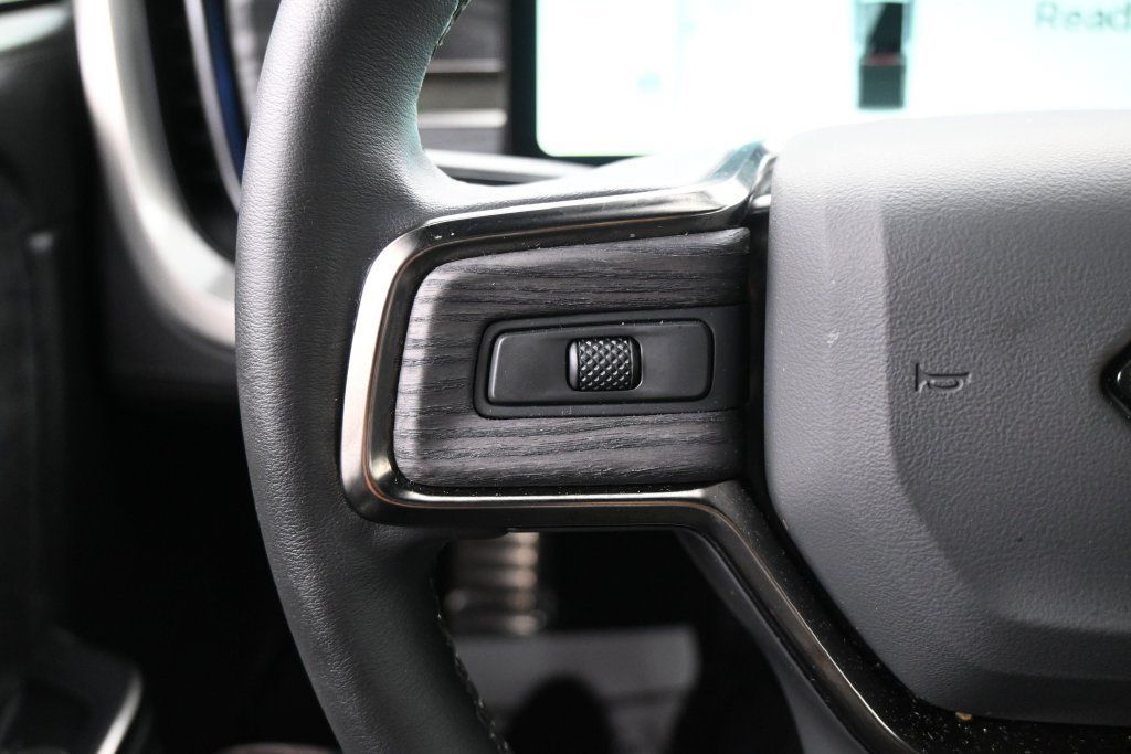 Used 2022 Rivian R1T Adventure AWD/4WD image 17