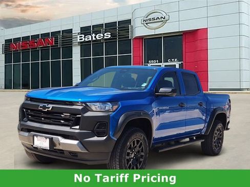 Used 2024 Chevrolet Colorado Trail Boss w/ Advanced Trailering Package image 2