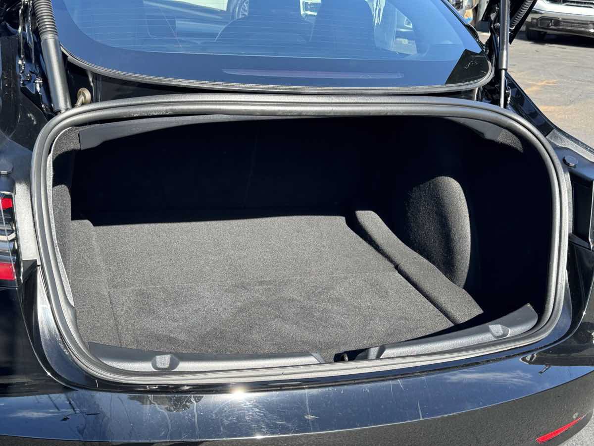 Used 2023 Tesla Model 3 Standard Range RWD image 9