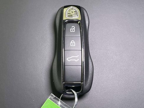 New 2025 Porsche Cayenne Turbo image 43