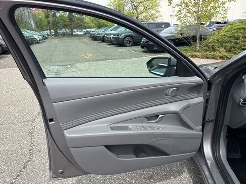 Used 2023 Hyundai Elantra SEL w/ Convenience Package FWD image 34