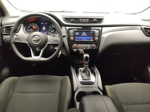 Used 2021 Nissan Rogue Sport S image 22