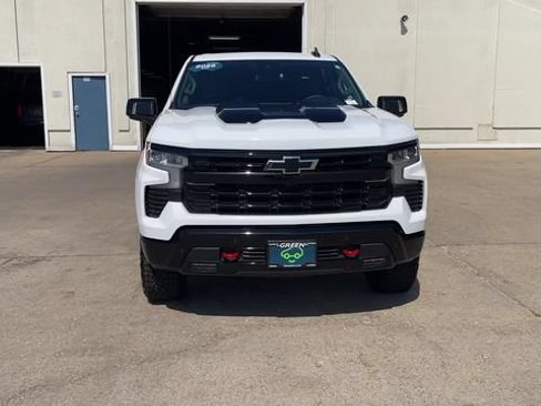 Used 2026 Chevrolet Silverado 1500 LT Trail Boss w/ LT Trail Boss Premium Package AWD/4WD image 3