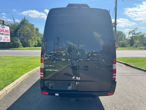 Used 2017 Mercedes-Benz Sprinter 3500 image 6