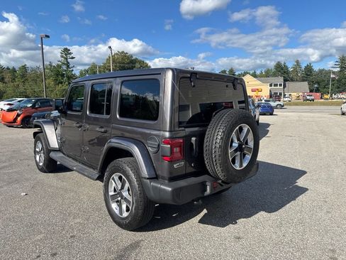 Used 2020 Jeep Wrangler Unlimited Sahara AWD/4WD image 3
