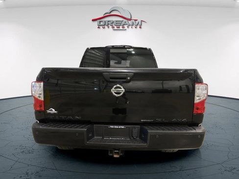 Used 2018 Nissan Titan SL w/ Midnight Edition AWD/4WD image 14