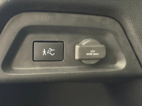 Used 2024 Honda Pilot Touring image 12
