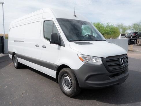 New 2025 Mercedes-Benz Sprinter 2500 image 3