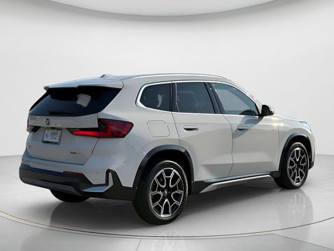 Used 2025 BMW X1 xDrive28i w/ Premium Package AWD/4WD image 5