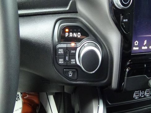 Certified 2025 RAM 1500 Big Horn AWD/4WD image 24