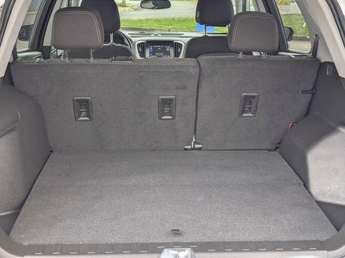 Used 2024 GMC Terrain SLE FWD image 28