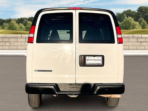 Used 2022 Chevrolet Express 2500 Work Van w/ Driver Convenience Package image 4