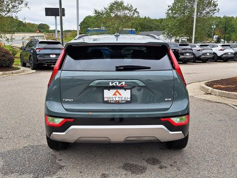 New 2025 Kia Niro EX Touring image 5